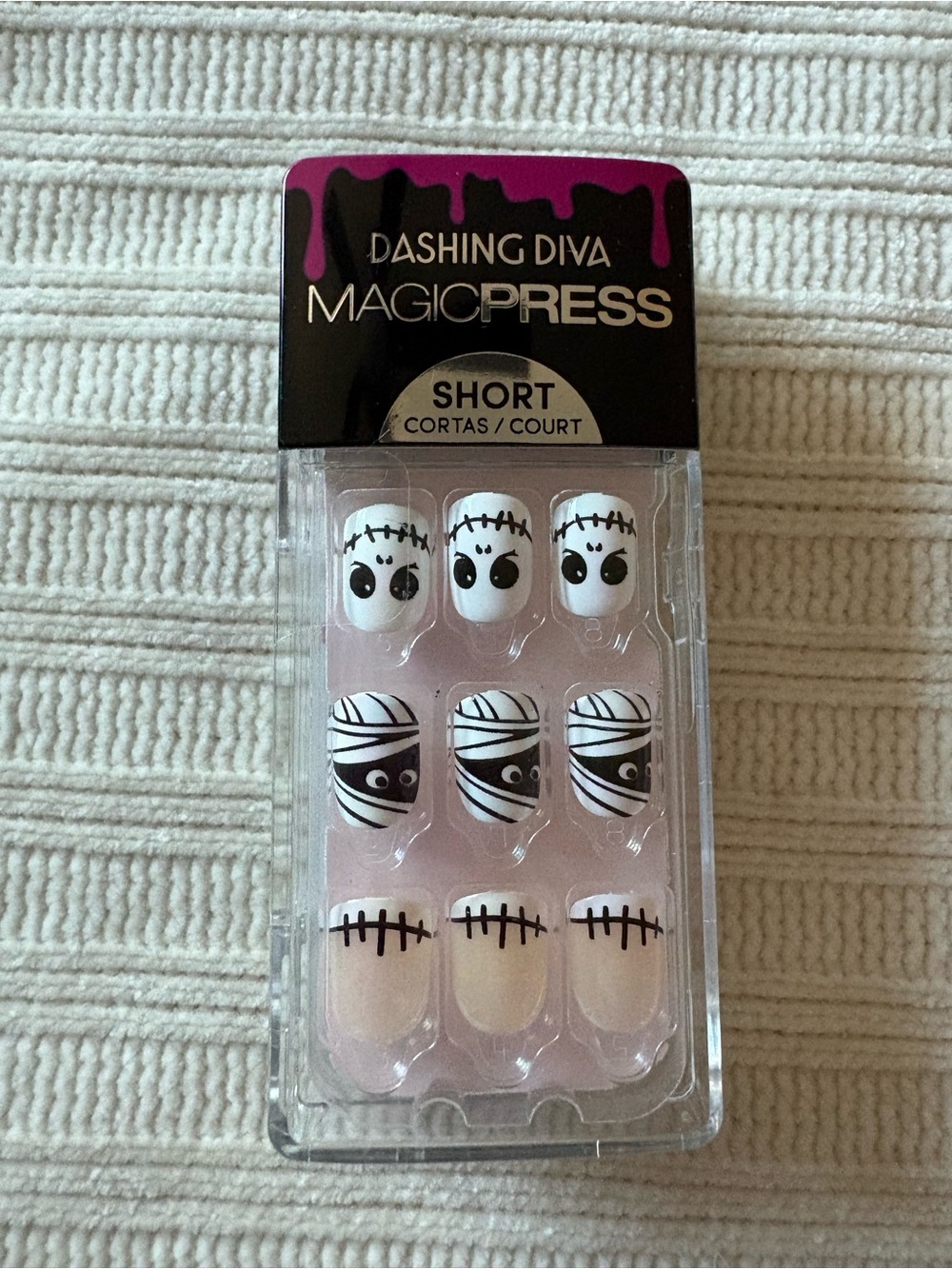 Dashing Diva MagicPress Short White & Black Halloween Mummy Press-On Nails